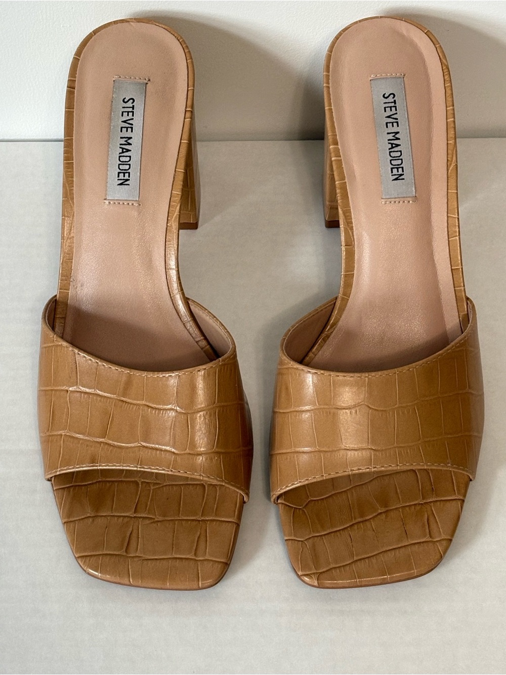 Steve Madden Alaya Tan Croc Block Heel Sandals Square Toe Mules 9.5 3.5"